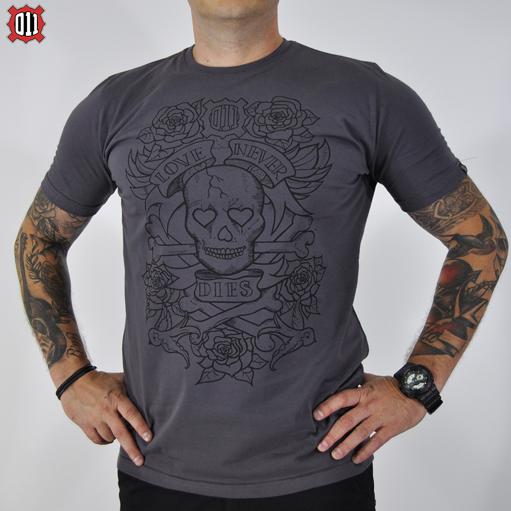 T-shirt Love Never Dies